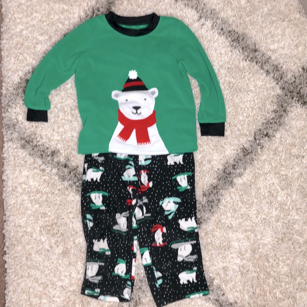 Carter’s 2-Piece Fleece boy Polar Bear pajamas, Size 3T